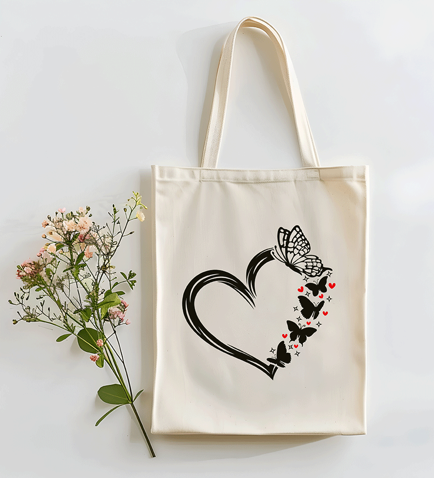 Borsa shopping in cotone natural 38x42 cm con manici lunghi e stampa con cuore nero, farfalle e piccoli cuori rossi